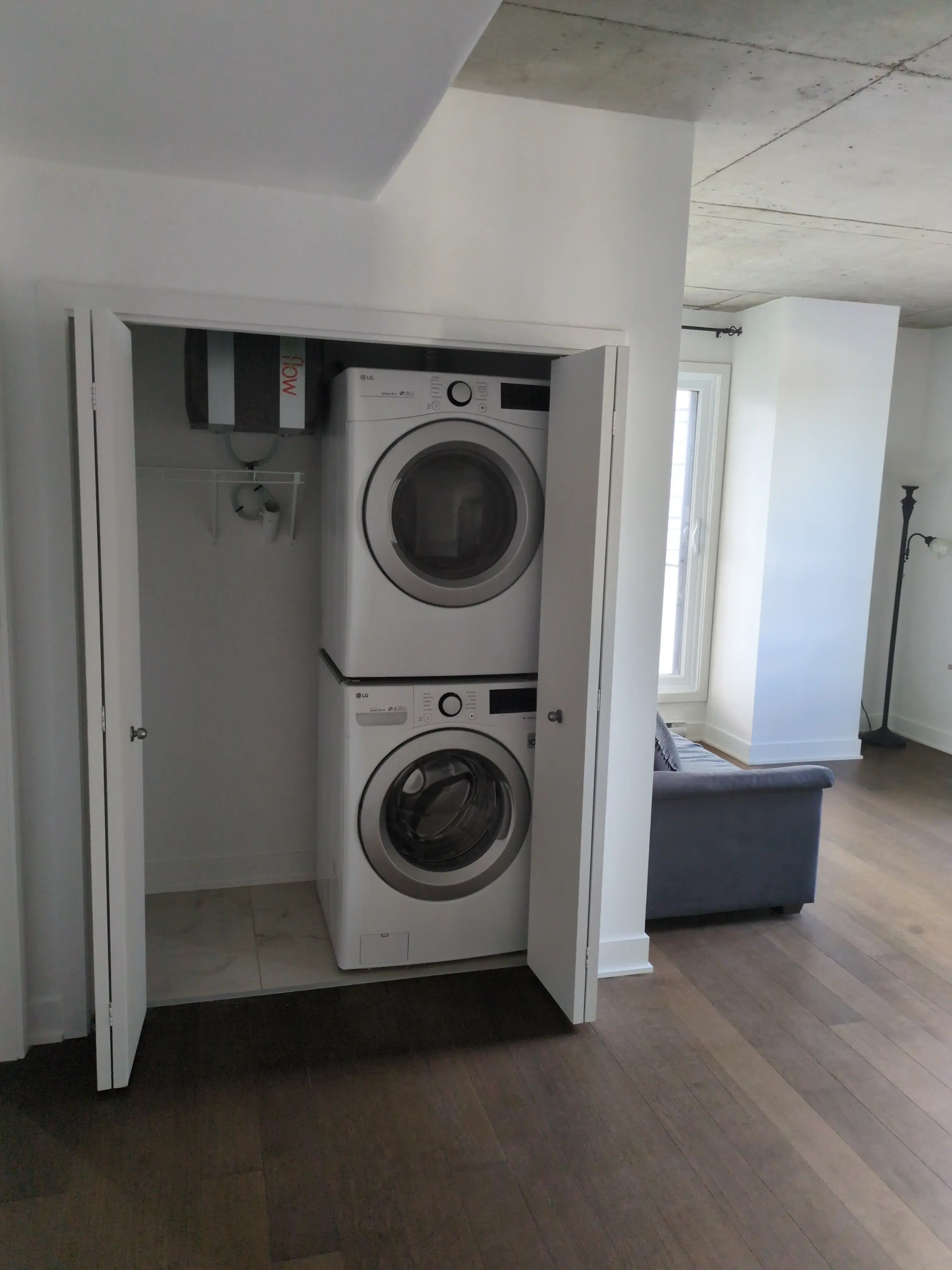 Laundry – 1700 Rue Viola Desmond, LaSalle